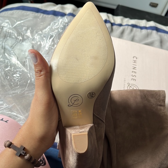 Nude/pinky suade boots size 8.5 brand new - Picture 2 of 4